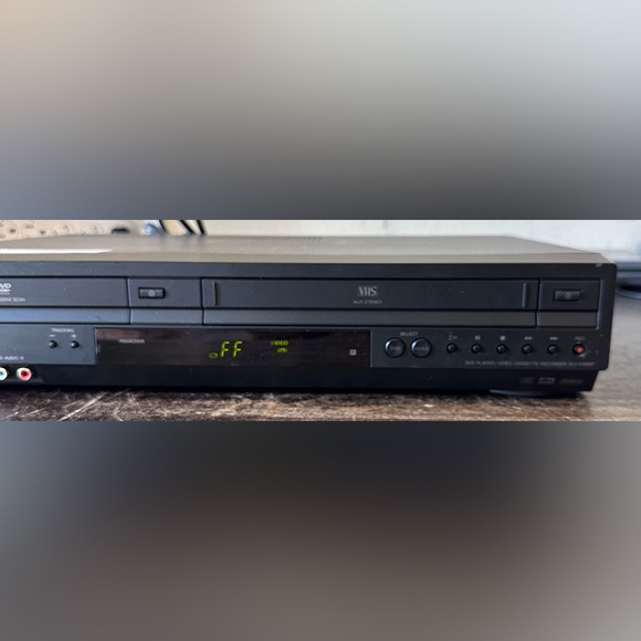 Sony SLV-D380P DVD/VCR Tunerless Progressive Scan DVD/VHS Combo Player No Remote - Picture 12 of 15